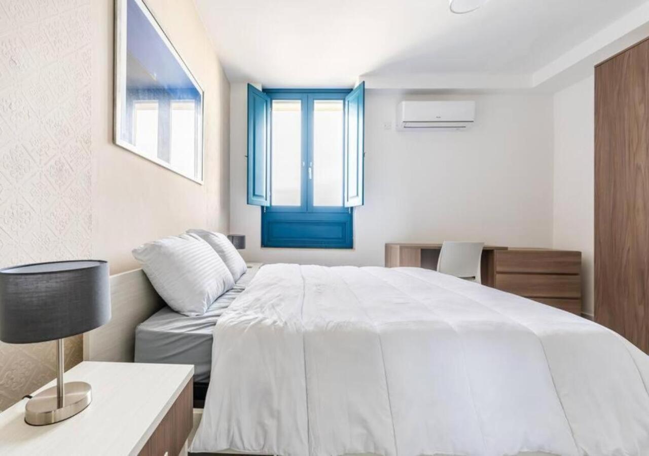 Sea View Luxury Apartment Brand New In วัลเลตตา ภายนอก รูปภาพ