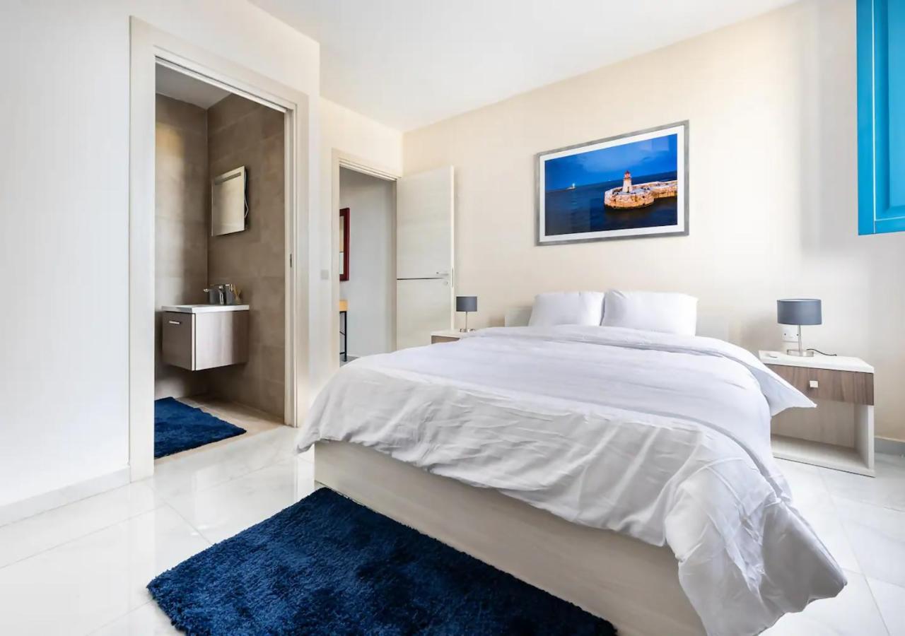 Sea View Luxury Apartment Brand New In วัลเลตตา ภายนอก รูปภาพ